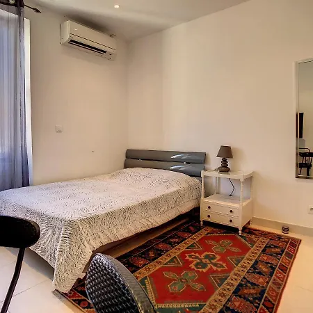 Apartment Carre D'or. 2 Mins From The Croisette. 143